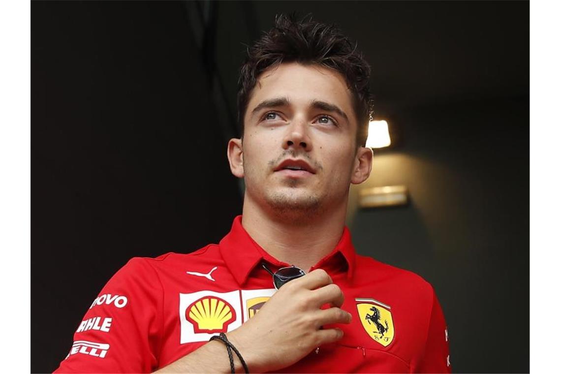 Leclercs Serie bei virtuellem Brasilien-Rennen gerissen Nach zwei Siegen in Folge schaffte es Charles Leclerc auf dem simulierten Kurs von Interlagos nur auf Platz drei. Foto: Antonio Calanni/AP/dpa