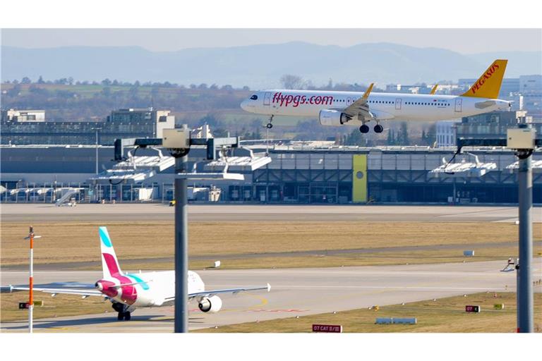 Nicht alle Flieger werden am Montag wie geplant am Flughafen Stuttgart starten und landen.