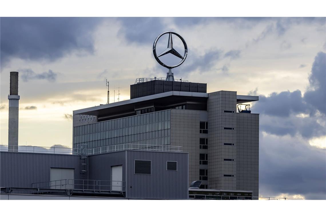 Nicht nur in der Untertürkheimer Zentrale sollen Mitarbeiter von Mercedes wieder öfter ins Büro kommen – die Regel gilt in ganz Deutschland.