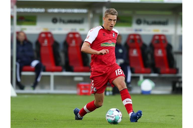 Nils Petersen in Aktion. Foto: Tom Weller/dpa/Archivbild