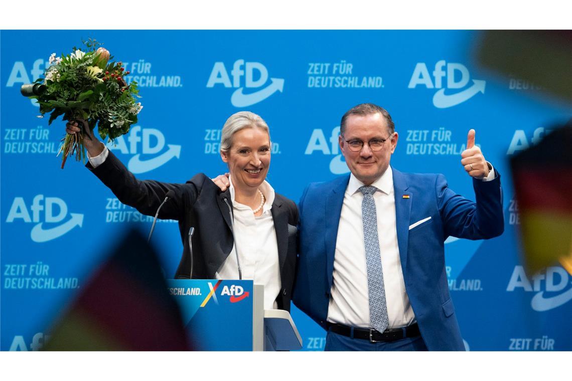 AfD trennt sich von Junger Alternative - Neue Organisation Noch vor der Debatte über das Wahlprogramm bestimmten die Delegierten die Co-Vorsitzende, Alice Weidel, zur Kanzlerkandidatin der AfD für die Bundestagswahl am 23. Februar.