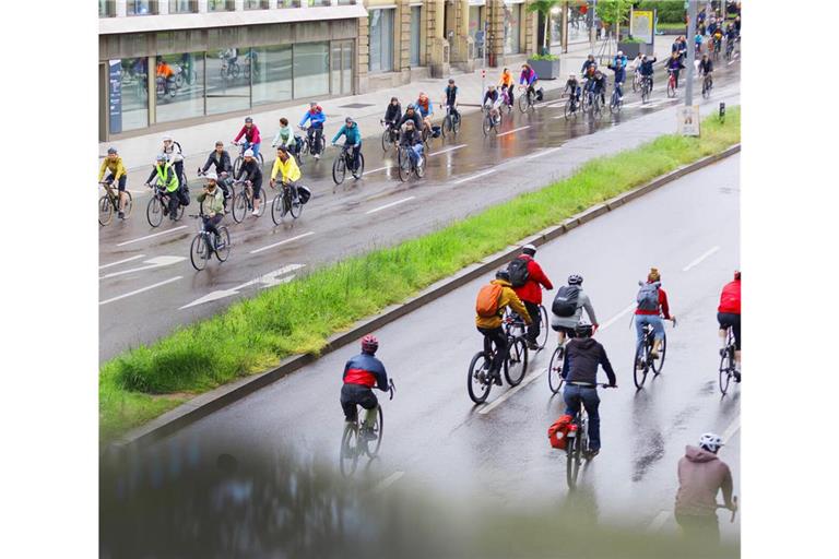 Normalerweise ist die Theodor-Heuss-Straße Autos vorbehalten – abgesehen von einem neuen Radweg.