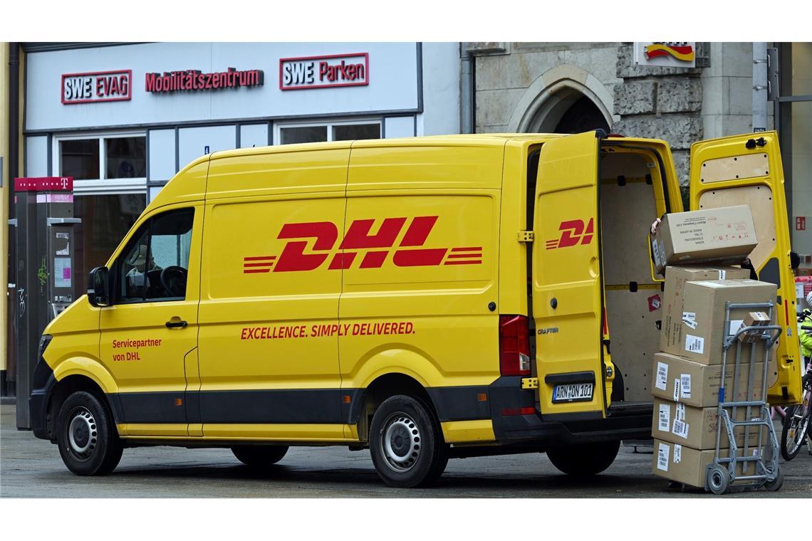 Normalerweise stellt der Paketdienstleister DHL eigenen Angaben zufolge nur etwa 6,3 Millionen Pakete pro Tag zu.
