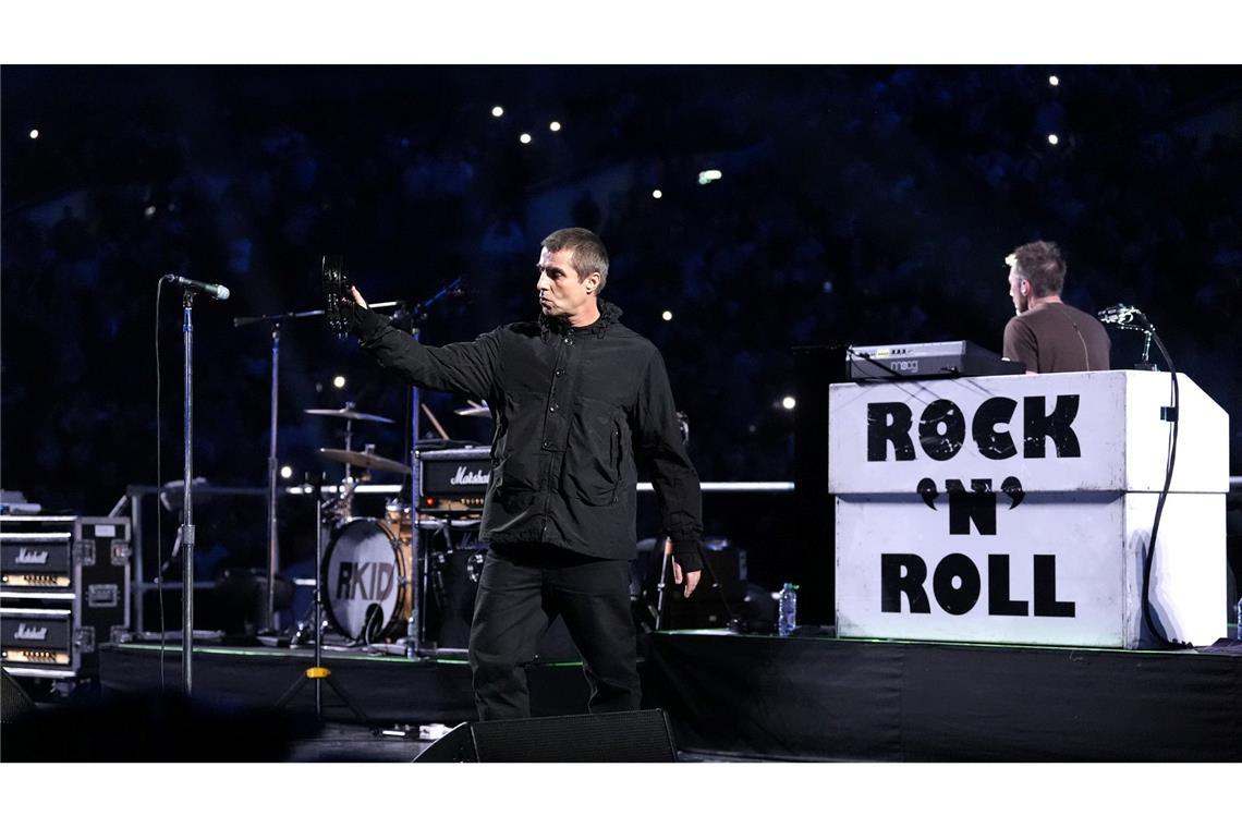 Oasis-Sänger brachte das Publikum im Wembley-Stadion in Stimmung.