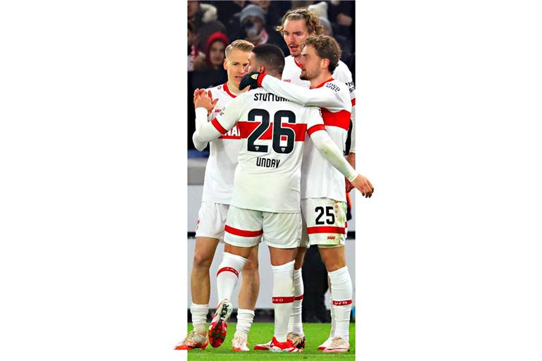 Offensivspieler des VfB unter sich: Chris Führich, Deniz Undav, Nick Woltemade und Jacob Bruun Larsen (von links).