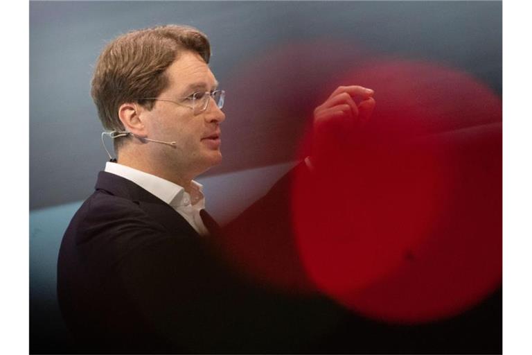 Ola Källenius spricht während der Bilanz-Pressekonferenz der Daimler AG. Foto: Marijan Murat/dpa/Archivbild