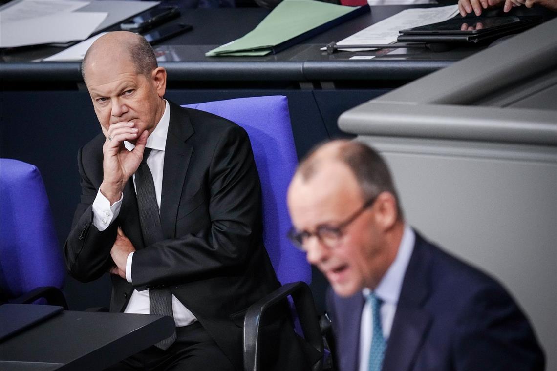 Olaf Scholz gibt sich betont entspannt mit Blick auf seinen möglichen Konkurrenten Friedrich Merz.Olaf Scholz gibt sich betont entspannt mit Blick auf seinen möglichen Konkurrenten Friedrich Merz.