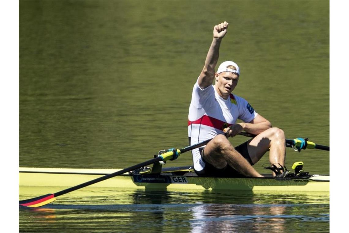 Oliver Zeidler feiert seinen EM-Sieg in Luzern. Foto: Alexandra Wey/KEYSTONE