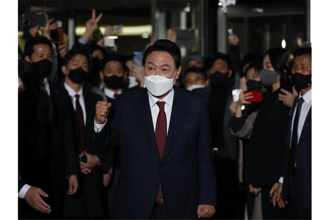 Südkoreaner wählen Oppositionskandidaten zum Präsidenten Oppositionskandidat Yoon Suk Yeol hat die Präsidentschaftswahl in Südkorea gewonnen. Foto: Han Jong-Chan/Yonhap/AP/dpa