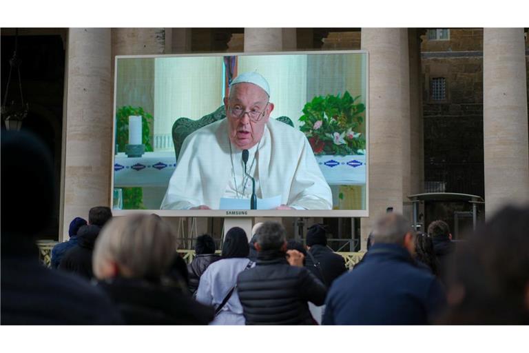 Papst Franziskus plagt seit einigen Tagen eine Erkältung.