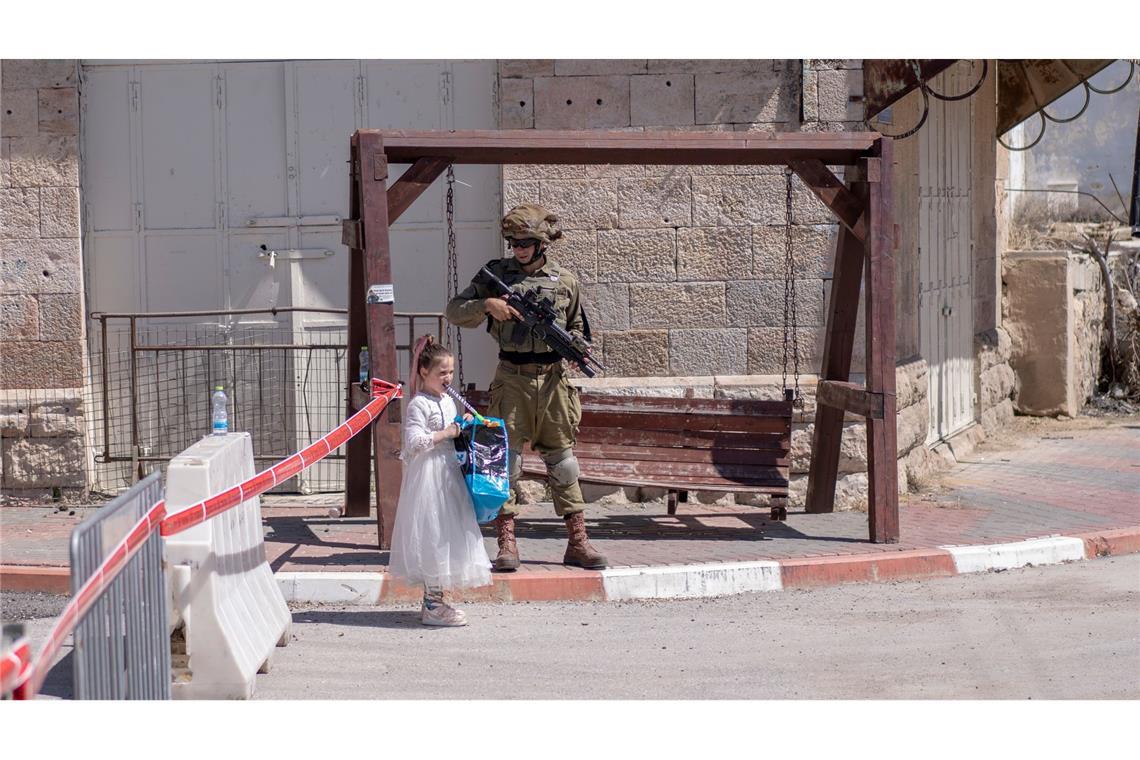 Parade rechtsgerichteter israelischer Siedler - Purimfest