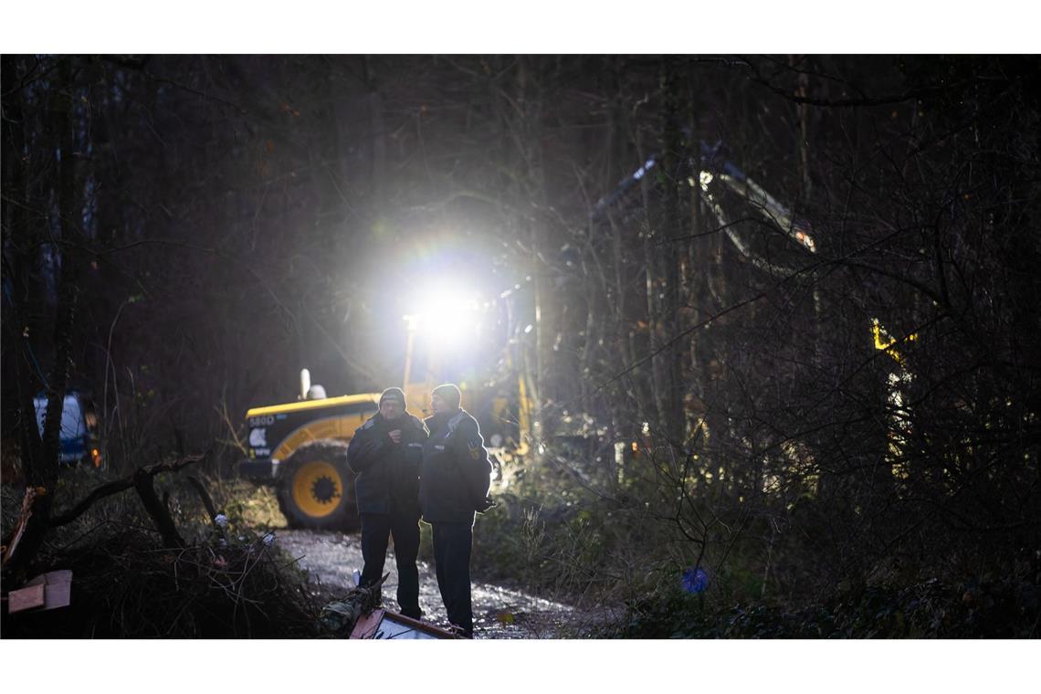 Polizeieinsatz in Freiburg: Um die Rodung von Bäumen zu verhindern, hatten Aktivisten einen Wald besetzt.