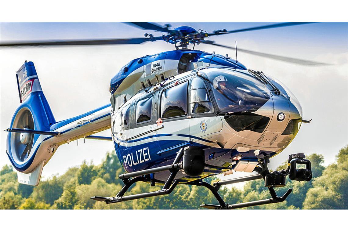 Polizeihubschrauber war über Auenwald eine Stunde im Einsatz.