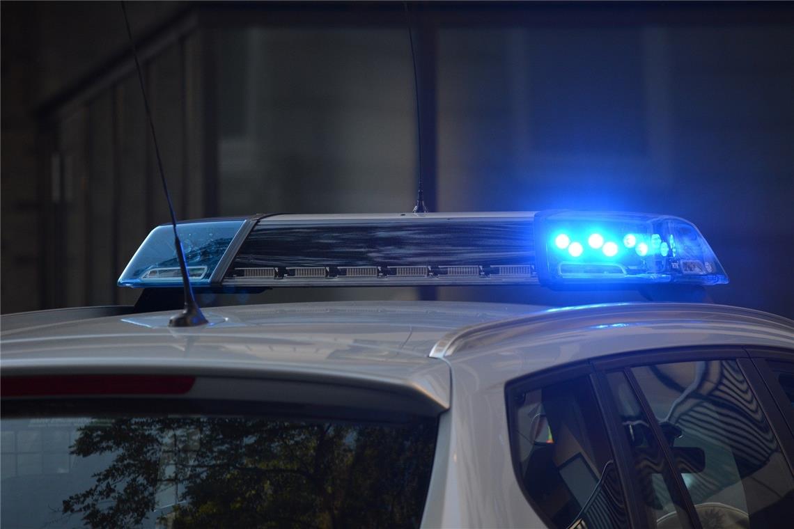 Auseinandersetzung unter Jugendlichen sorgt für Großeinsatz Polizisten aus Waiblingen, Winnenden und Fellbach kamen zur Unterstützung der örtlichen Kräfte. Symbolfoto: Pixabay