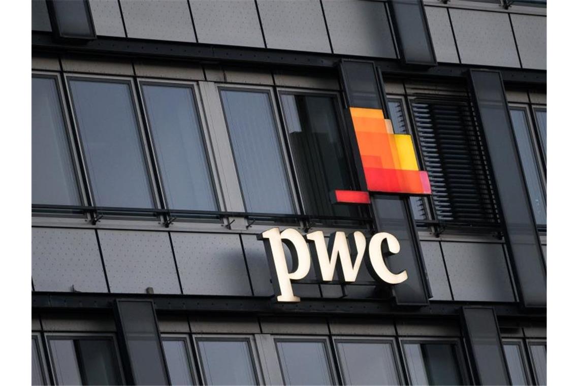 Cum-Ex-Affäre: Razzia bei Wirtschaftsprüfer PwC PricewaterhouseCoopers International in Stuttgart. Foto: Marijan Murat/dpa