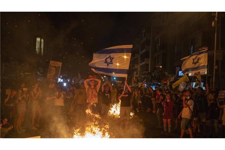 Protest gegen die Regierung in Tel Aviv – die Gegenseite geht allerdings auch auf die Straße.