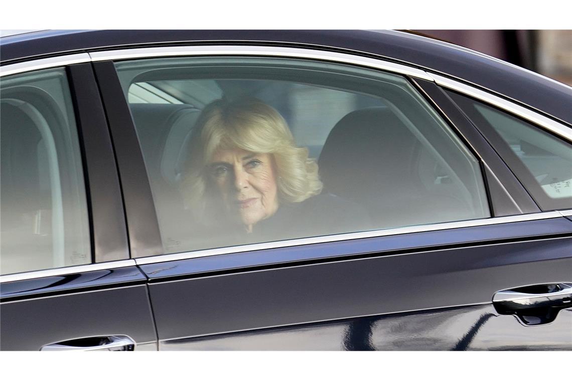 Queen Camilla verzichtete wegen der Folgen einer Infektion auf den Empfang im Freien.