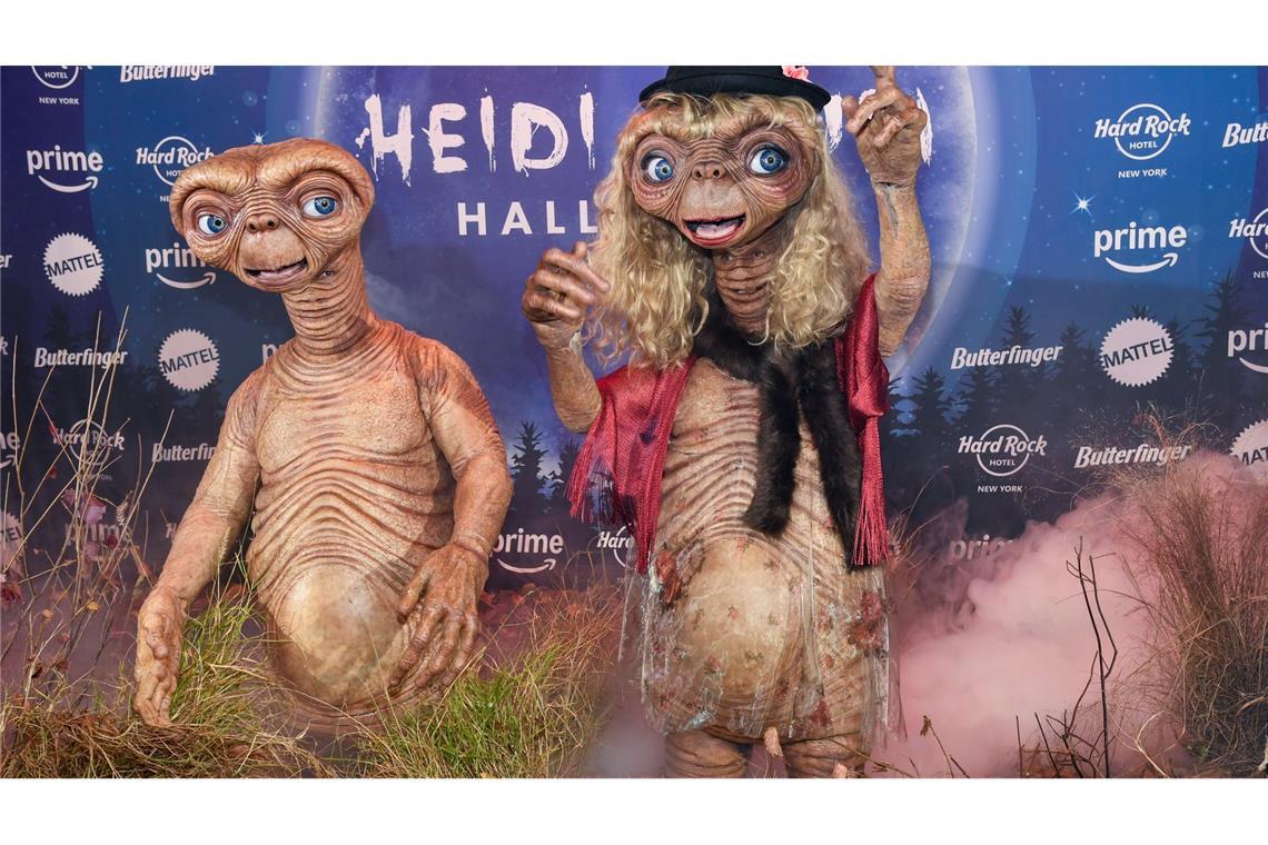 Queen of Halloween als E.T. - Heidi Klum kommt als Alien zur Halloween-Party.