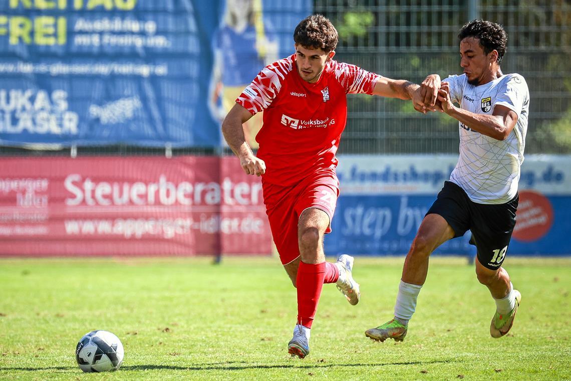 Rafael Terpsiadis (links) hat das 2:2 für die TSG erzielt. Archivfoto: Alexander Becher