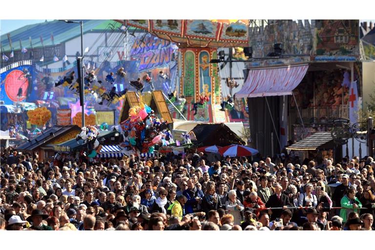 Reger Andrang am letzten Wiesn-Tag.