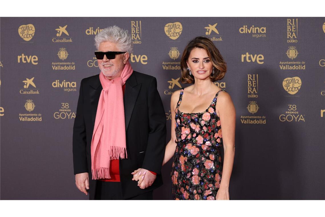 Regisseur Pedro Almodóvar und Schauspielerin Penélope Cruz bei der Verleihung der Goya-Preise.