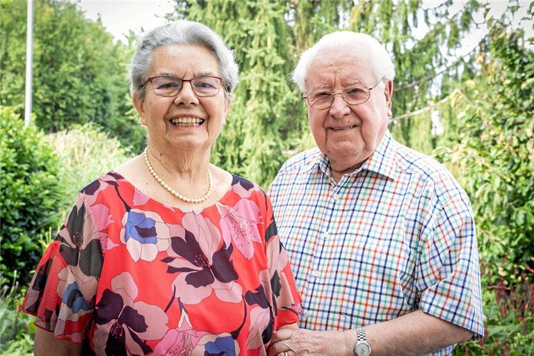 Renate und Roland Messer sind Familienmenschen. Sie haben zwei Kinder, sieben Enkel und drei Urenkel. Foto: Alexander Becher