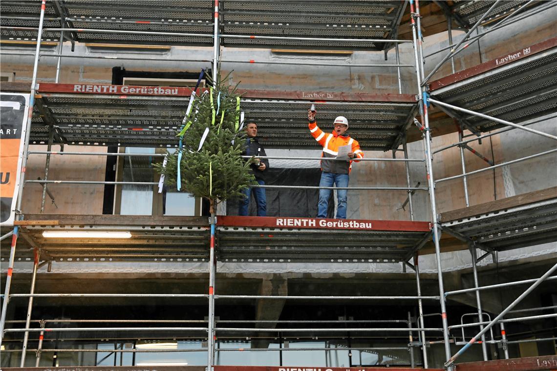 Richtspruch beim Erweiterungsbau in Waiblingen. Foto: Markus Metzger