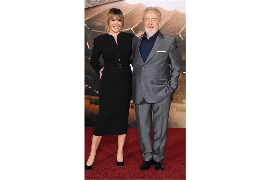 Ridley Scott, Regisseur von „Gladiator II“, kam mit seiner Frau Giannina Facio zur Premiere des Films im TCL Chinese Theatre in Los Angeles.