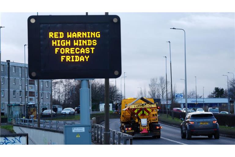 Rote Warnstufe - unter anderem in Edinburgh.