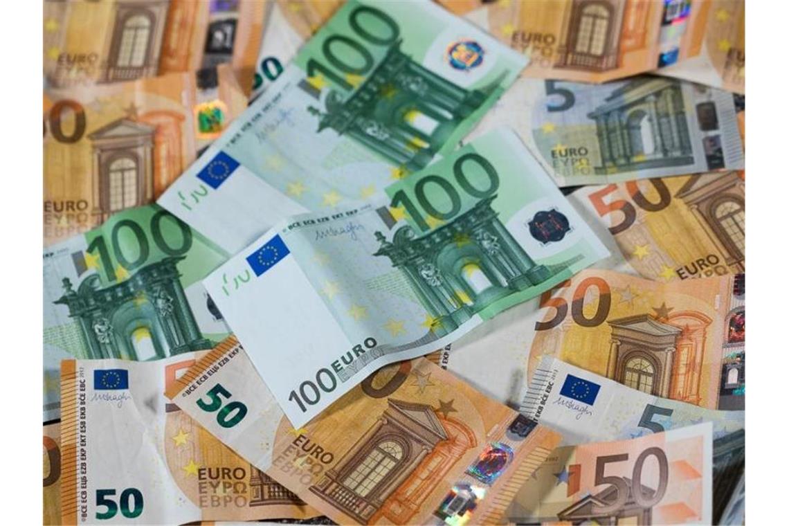 Deutschland bei Privatvermögen in Europa Nummer eins Rund 16,4 Billionen Euro betrug 2020 das Privatvermögen in Deutschland. Foto: Jens Büttner/dpa-Zentralbild/dpa