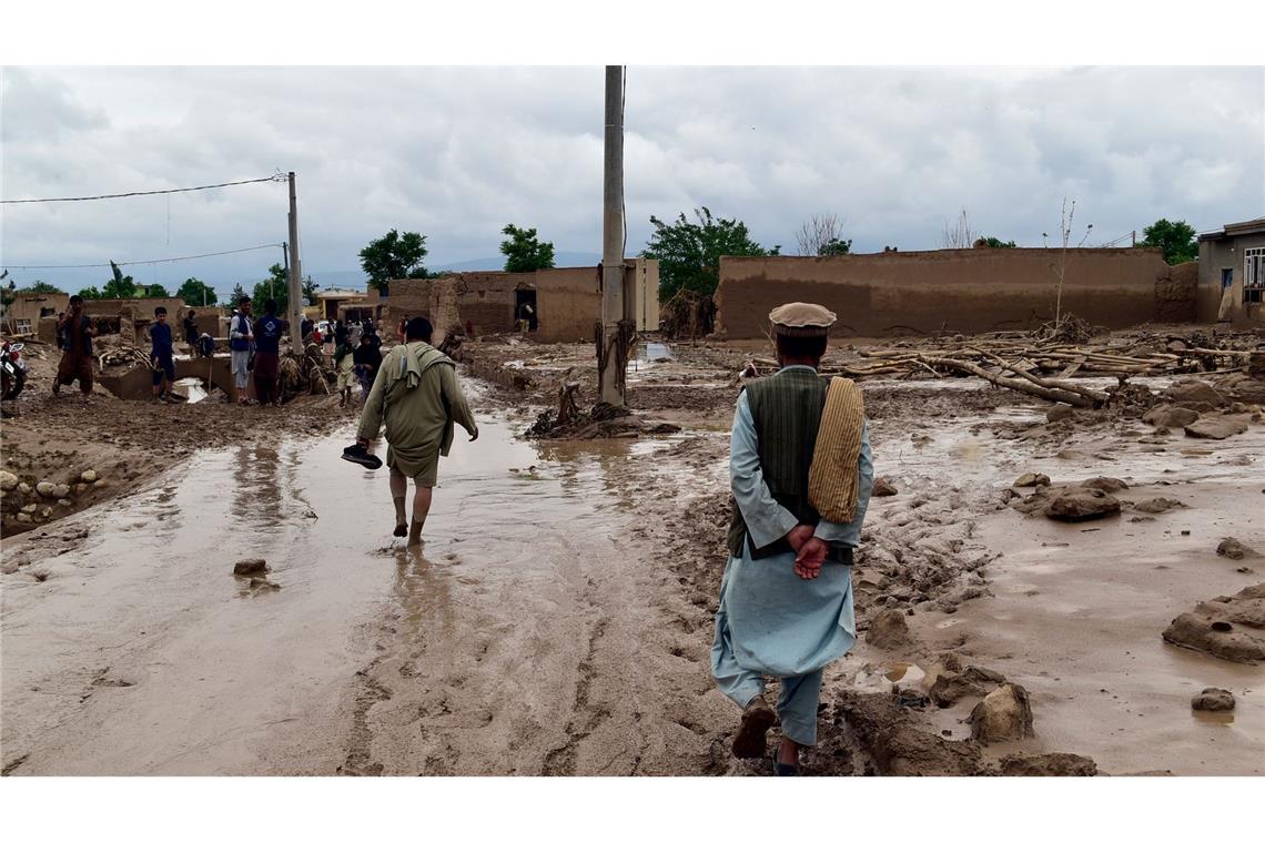 Saisonale Regenfälle haben im Norden Afghanistans Sturzfluten ausgelöst. In Baghlan sieht man noch die Folgen. Nach Angaben der Taliban wurden bei den schweren Überschwemmungen am Freitag Dutzende Menschen getötet.