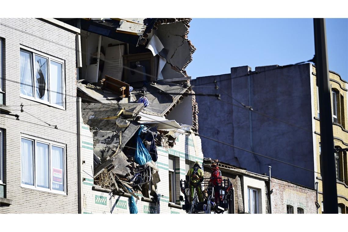 Schauplatz einer Explosion in Hoboken in Belgien: Drei Stockwerke des Gebäudes stürzen ein.