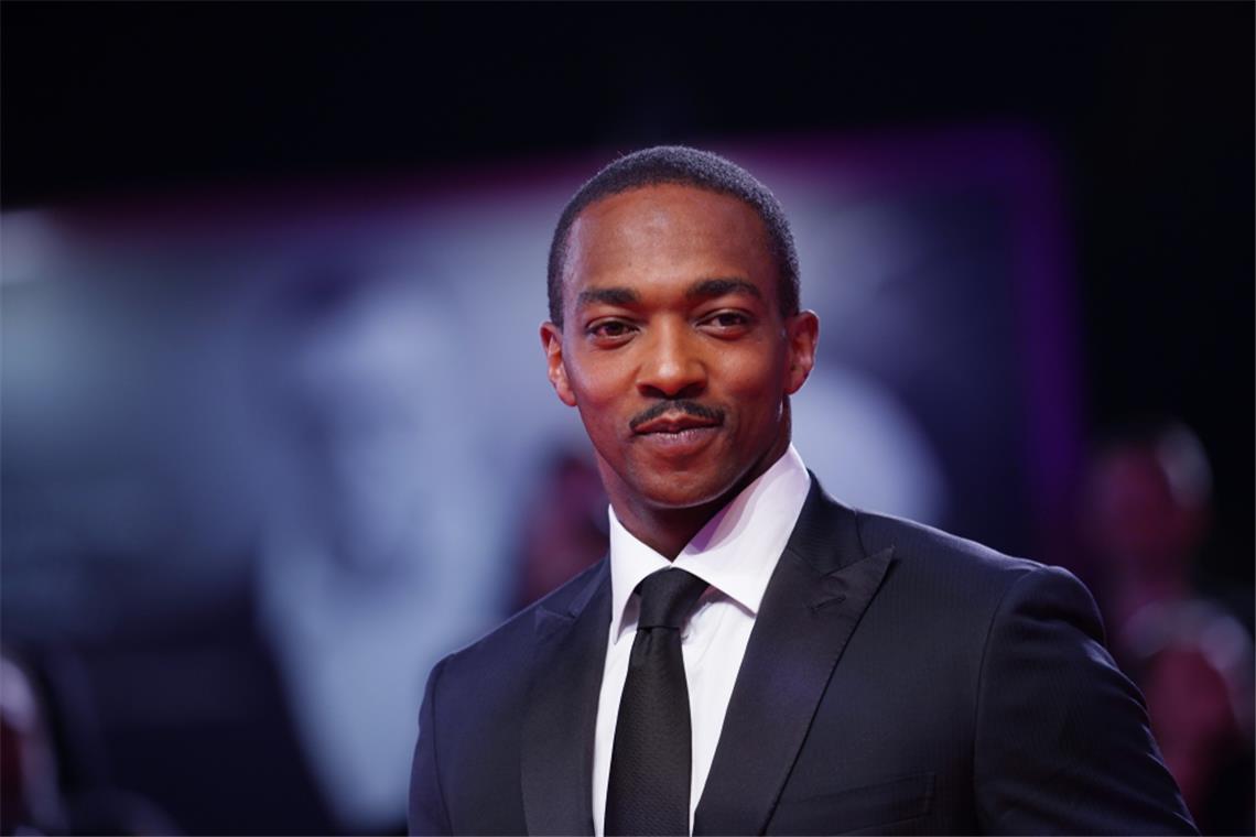 Schauspieler Anthony Mackie schlüpft ab jetzt in die Rolle des "Captain America".