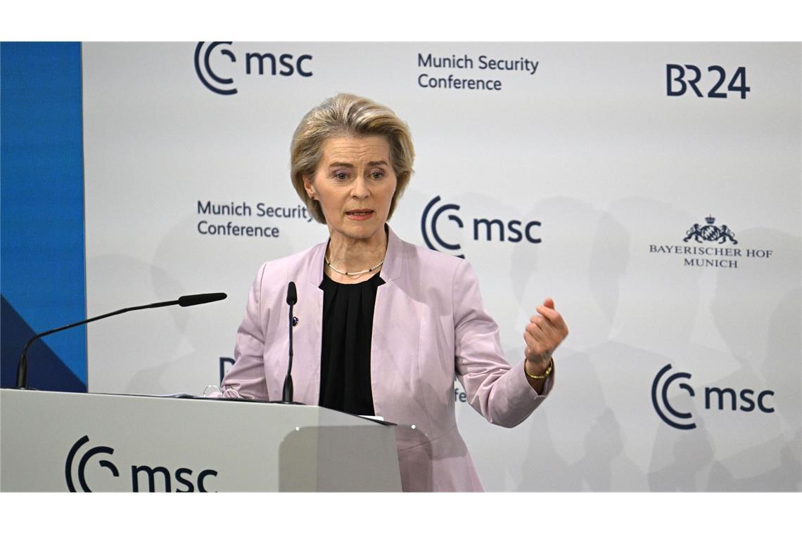 Schlägt den Einsatz einer Sonderklausel für mehr Verteidigungsausgaben vor: Ursula von der Leyen. (Archivbild)