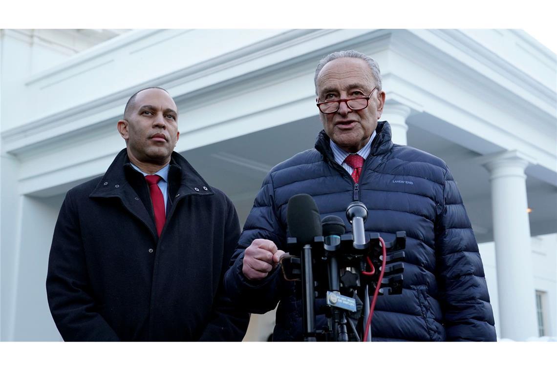 Schumer: "Wir sind heute hier, um unsere Unterstützung für Vizepräsidentin Kamala Harris zum Ausdruck zu bringen."