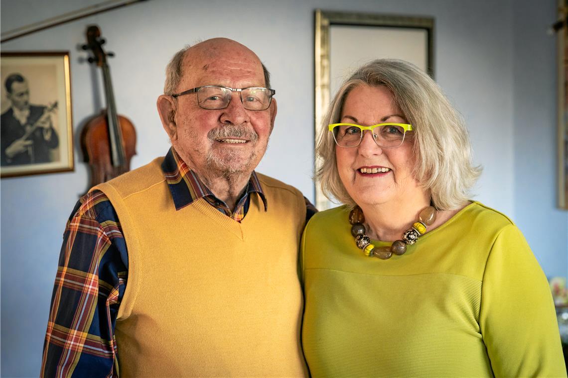 Seit 1982 leben Panos und Margarete Konstantin in Erbstetten. Sie haben drei Kinder und fünf Enkelkinder. Fotos: Alexander Becher 