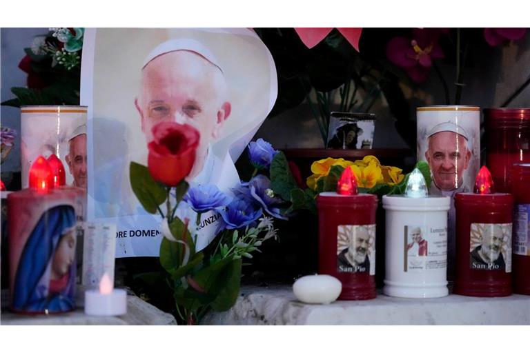 Seit mehr als einer Woche wird Papst Franziskus im Krankenhaus behandelt.