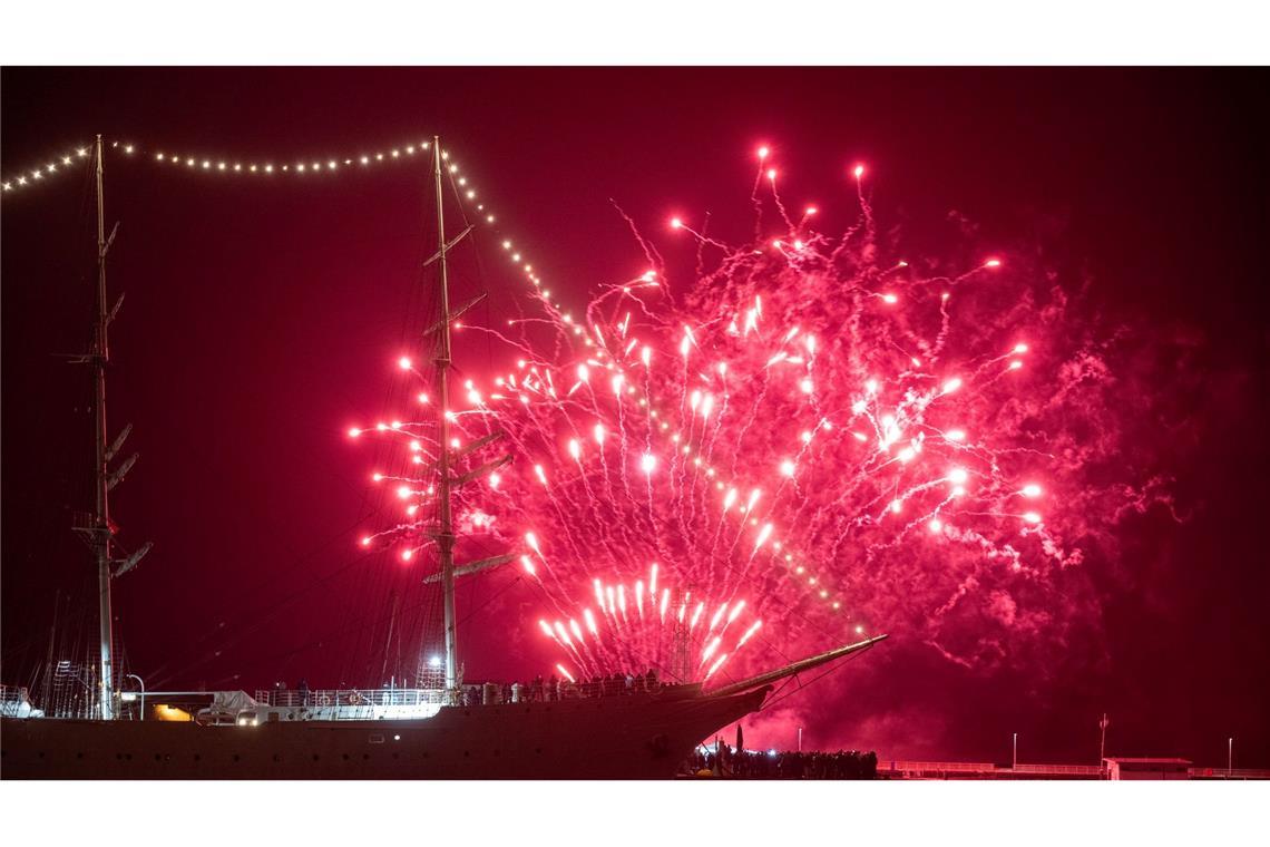 Silvesterfeuerwerk im Hafen von Stralsund