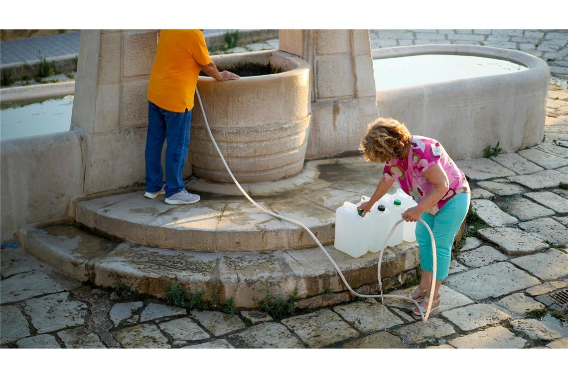 Sizilien leidet unter einer verheerenden Dürre. Für fast eine Million Einwohner ist das Wasser streng rationiert.