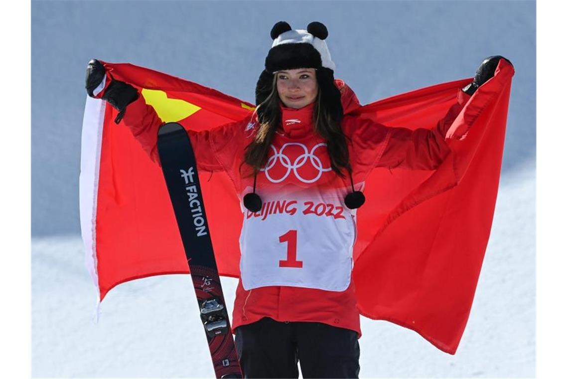 Gold-Star Gu bringt China den gewünschten Glanz Ski-Freestylerin Eileen Gu ist Chinas Superstar. Foto: Angelika Warmuth/dpa