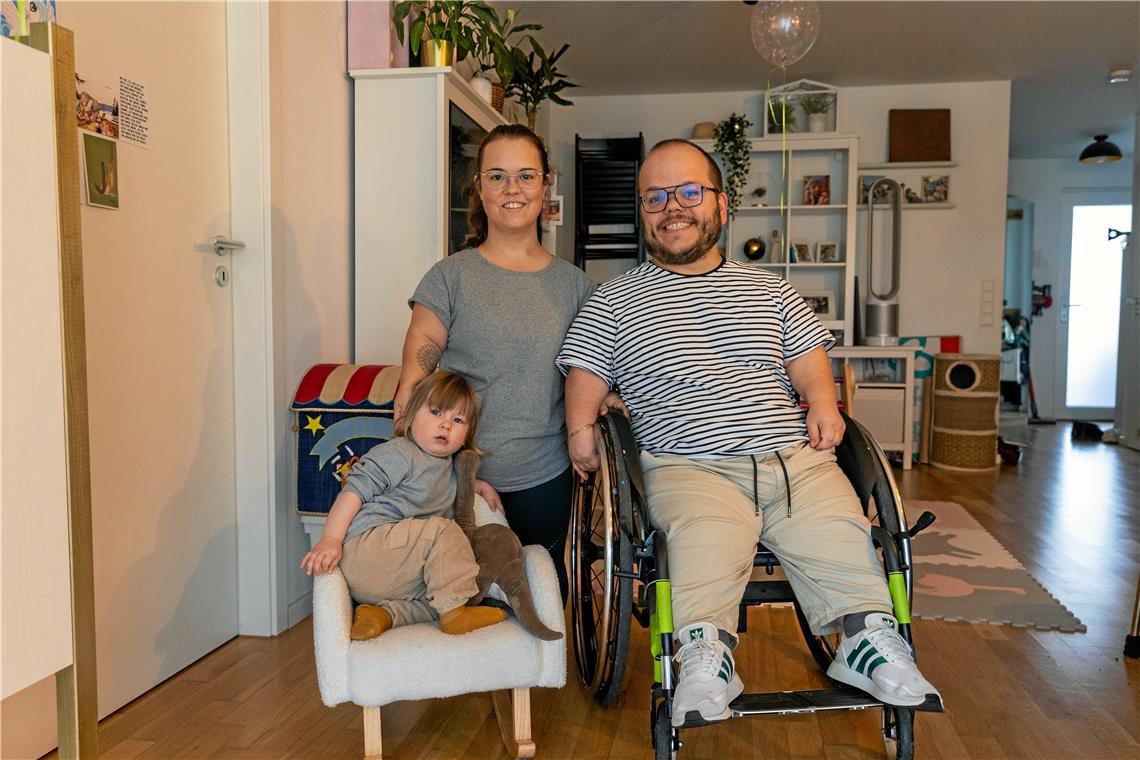 Söhnchen Jonnes macht das Familienglück von Nadine und Michael Feist perfekt. Seine drei älteren Brüder waren alle bereits während der Schwangerschaft gestorben. Foto: Alexander Becher