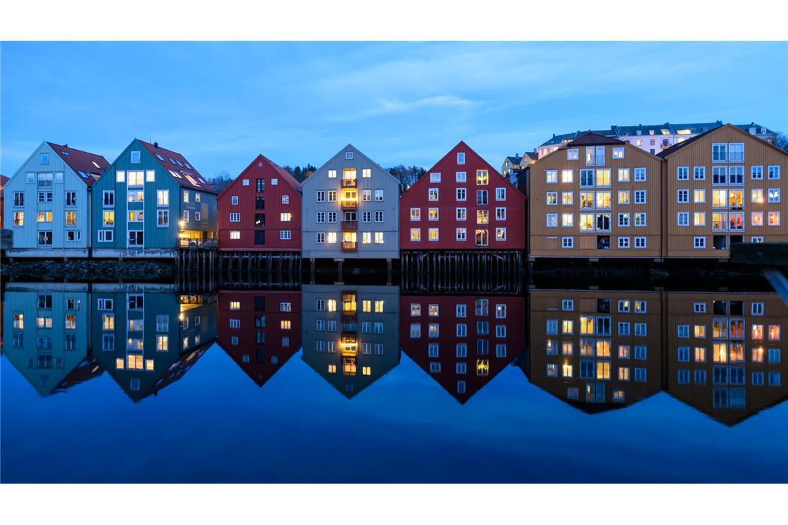 Speicherhäuser am Fluss Nidelva in Trondheim.