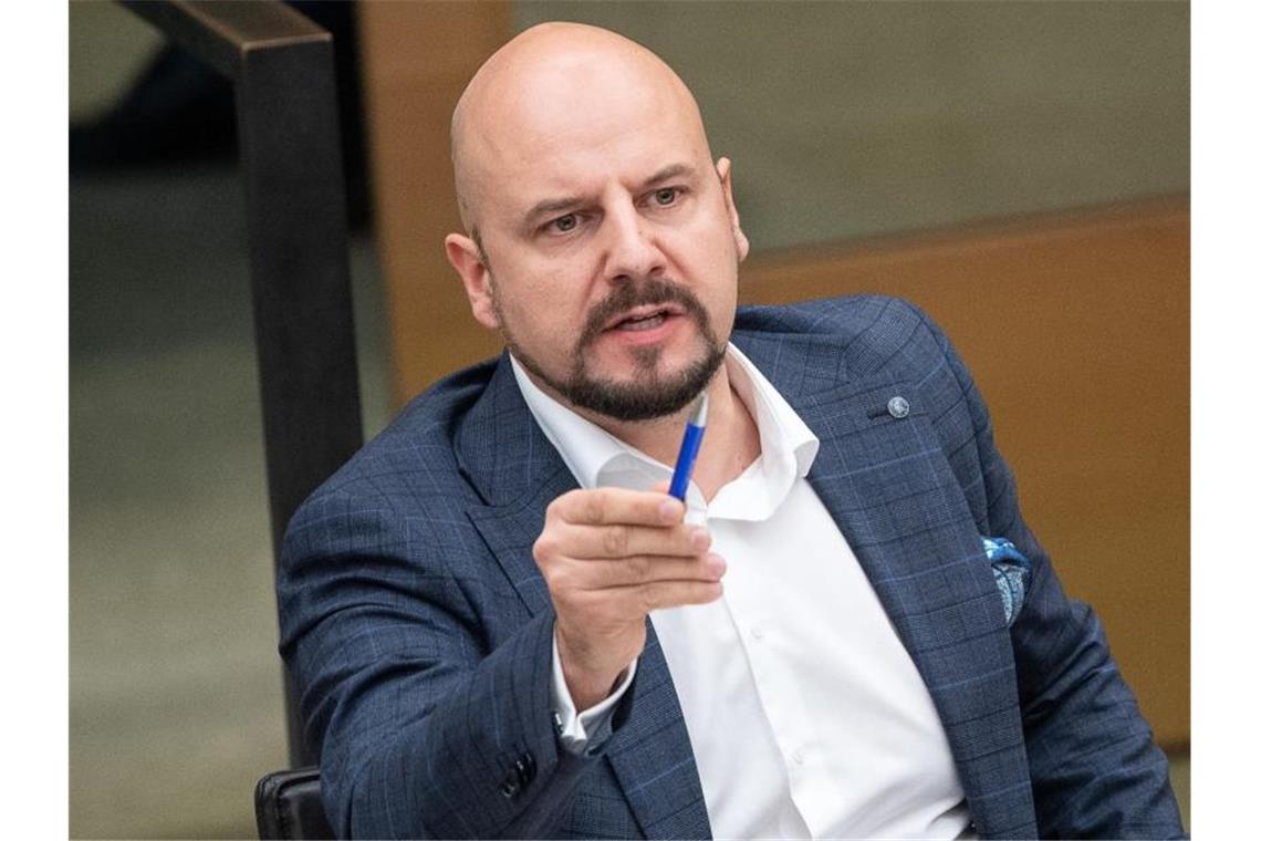 Stefan Räpple (AfD), Abgeordneter, spricht im Landtag von Baden-Württemberg. Foto: Sebastian Gollnow/dpa/Archivbild