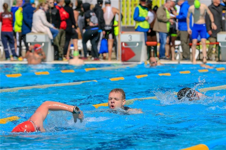 Steht nicht nur beim Schwimmen im Mittelpunkt: Das Backnanger Mineralfreibad, das zum zweiten Mal sowohl Startplatz wie auch Zielort der zahlreichen Wettkämpfe ist. Foto: A. Becher