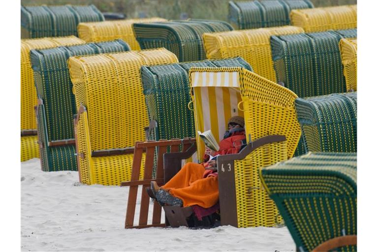 Strandkörbe im Seebad Binz auf Rügen. Foto: picture alliance / dpa