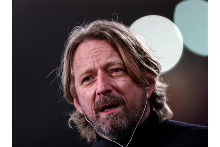 Stuttgarts Sportdirektor Sven Mislintat vor dem Spiel. Foto: Tom Weller/dpa