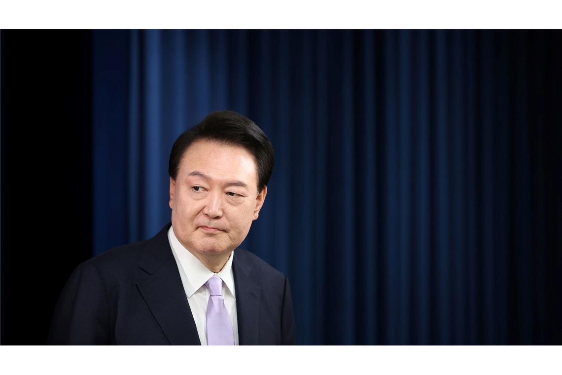 Südkoreas Präsident Yoon Suk Yeol gerät zunehmend unter politischen Druck.