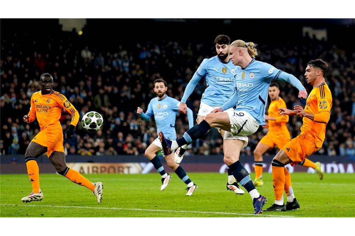 Superstar Erling Haaland traf zur 1:0-Führung für Manchester City.