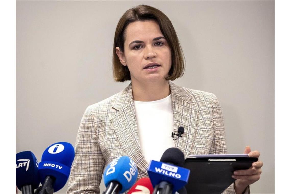 Belarus: Opposition kämpft, Lukaschenko droht Swetlana Tichanowskaja: „Es hat schon genug Opfer gegeben, zu viele zerstörte Leben.“. Foto: Mindaugas Kulbis/AP/dpa
