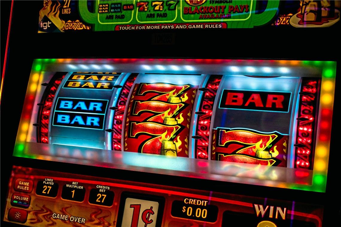 Kontrolleure werden in Gaststätten und Spielhallen 169-mal fündig Symbolfoto: Anatolii - stock.adobe.com